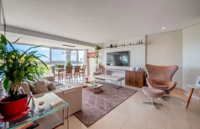 Apartamento com 3 quartos à venda na avenida icaraí, 95, cristal, porto alegre, 150 m2 por r$ 1.350.000