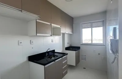 Alugo 2/4 com suíte, varanda, sala ,2 vagas de garagem e depósito