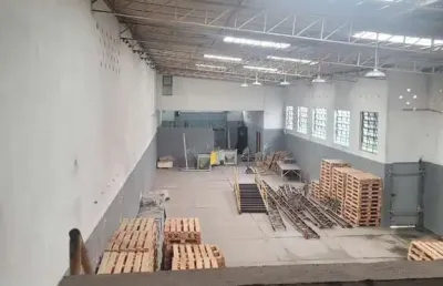Galpão comercial de alto padrão no jardim colorado: 5 salas, 7 banheiros e 560m² de área em são paulo-sp!