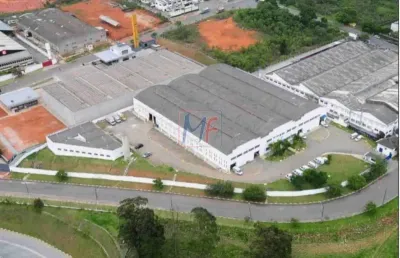 Excelente galpão em guarulhos, 11.697m² a.t., 6.300m² a.c.,  zoneamento zi, amplo espaço para movimentação de caminhões (ref 17.244)
