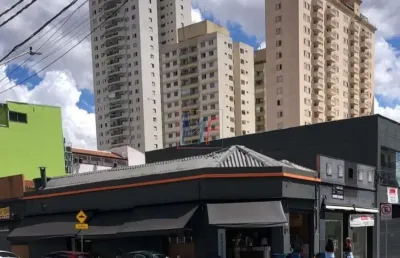 Excelente salão comercial na vila gomes cardim (zona leste sp), 286m² a.u., 3 banheiros, zoneamento zm, prox. rua cantagalo. (ref: 16.965)