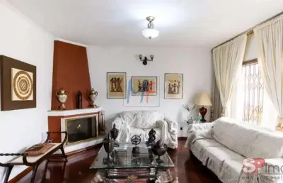 Excelente casa no parque novo mundo, 243m² a.u., 5 quartos (5 suítes), sala, lareira, cozinha, lavanderia, edícula, 4 vagas (ref 17.936)