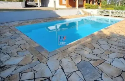 Excelente chácara em condomínio fechado em atatiba, com 377 m² a.c., terreno 10.043 m2,  4 dorm(s), sendo 1 suíte, 4 lagos,  área de lazer e 6 vagas. ref: 19.845