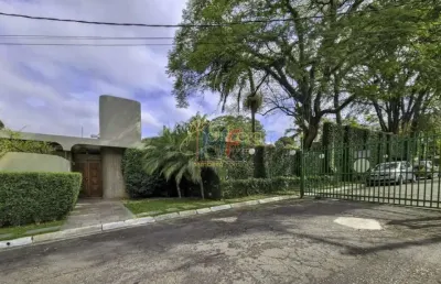 Excelente casa no paineiras do morumbi, com 730m² a.u., 5 dormitórios (5 suítes), sala, cozinha, 8 vagas. prox. av. morumbi (ref 18.308)