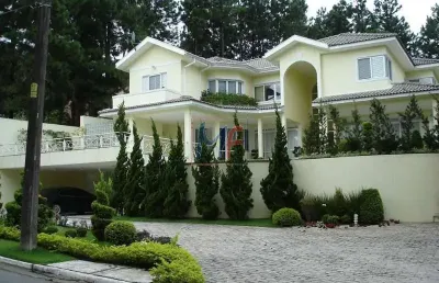 Excelente  casa em condomínio fechado  residencial morada das estrelas (aldeia da serra), com  4 suítes, 13 vagas e 415 m² a.c. ! ref 13,272