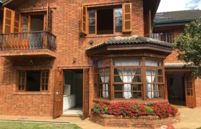 Ref 16.282 linda casa em  condomínio fechado  , 568 m²  a.u. , mairiporã ,4 suítes, sala 3 ambientes, lareira, piscina, área gourmet e 3 vagas.