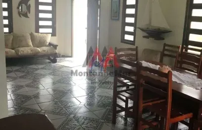 Ótima casa em condomínio no bairro park imperial, 4 dorms, sendo 3 suítes, área de churrasqueira, 1 vaga , quintal grande. ref. 14.167