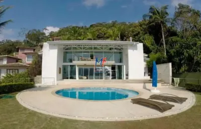 Excelente casa região de ilhote, ilhabela,  500 m² a.c., 1.000 m² a.t., 4 dorms.(1 suíte),  sauna, piscina,5 vagas ref 20.628)