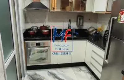 Excelente sobrado em cond. fechado, com 84m² a.u., 2 dormitórios (2 suítes), sala com 2 ambientes, cozinha, lavanderia, 1 vaga. prox. av. gustavo adolfo (ref 20.833)