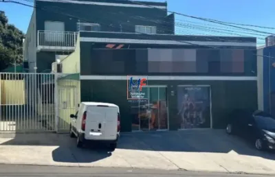 Excelente prédio comercial para venda, 722 m² de área total, distribuídos em 2 andares e uma loja comercial a frente, 6 banheiros, 6 vagas de garagem. ref 20.922.