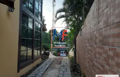 Excelente sobrado em cond. fechado na feiticeira, ilhabela/sp, 700m² a.u., 3 dormitórios (1 suíte), sala, cozinha, lavanderia,  churrasqueira, piscina, 6 vagas (ref 21.272)