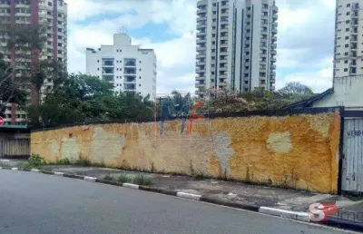 Ref: 10.821  excelente terreno de esquina   551 m²  , testada de 22 m para 1 rua e 25 mts para a outra bairro jd. avelino.  ótima localização.