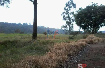 Ótimo terreno com 36.660 m²,topografia em declive suave. bairro: sitio dos cristais. documentação ok, aceita financiamento . estuda propostas.(ref: 10.992)