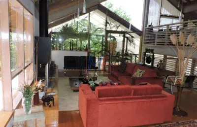 Ref 11.354 casa moderna condomínio florestal clube, sendo 4 suíte, sala de estar com lareira, living, 4 vagas, 400 m² a.c. 2800 m² de terreno