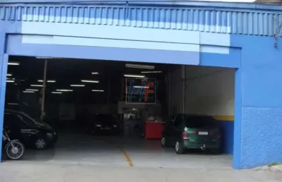 Ref 15.657- galpão comercial na saúde, 482 m² a.u., 2 banheiros, 2 escritórios, mezanino, cozinha, 15 vagas e aluguel de r$ 13.000,00 mensal.