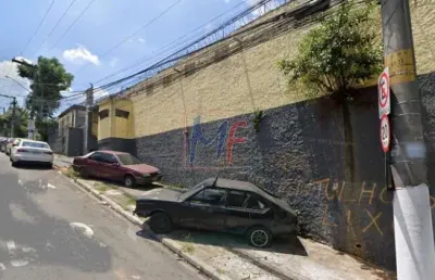 Terreno no jardim iracema, com 4.968m² , 3.783m²  a.c,  testada 98 m, construção é um galpão com salas, banheiros e vestiários. zoneamento zm. (ref 803)