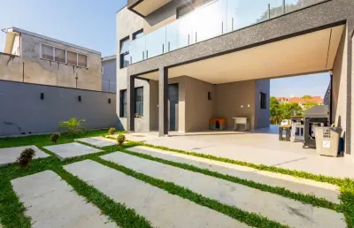 Sobrado com 4 quartos  à venda, 202.46 m2 por r$1550000.00  - xaxim - curitiba/pr