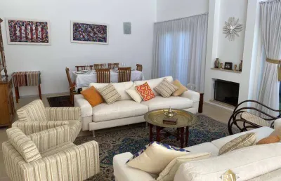 Belo sobrado com uma linda vista, disponível para venda no condomínio campos de santo antônio  em itu/sp!!