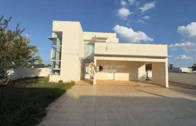 Uma casa com espaço, conforto e cheia de possibilidades para deixar do seu jeito!