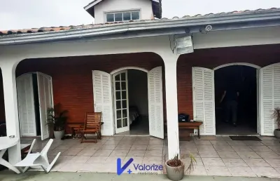 Casa com 3 quartos à venda na Avenida Vietnã, 22, Canoas, Pontal do Paraná