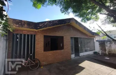 Casa com 3 quartos à venda na Avenida Walfrido Gerônimo da Rocha, Santa Amélia, Maceió