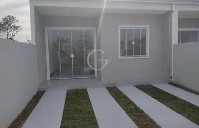 Casa geminada com 02 quartos no balneário primavera