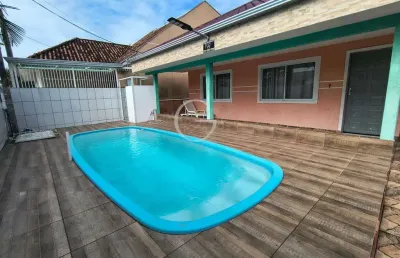 Casa com 4 dormitórios e piscina em santa terezinha