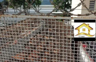Vendo casa em terreno de 240m2 na rua barrao de vassouras