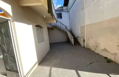 Casa 2 quartos para alugar no santa mônica – bh | ótima localização - ca00561