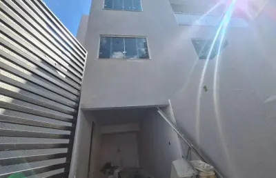 Casa independente de 2 qtos em ótima localização no b. céu azul - ca3187