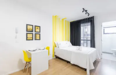 Studio com sacada para locação em curitiba, até 2 pessoas, 30m²