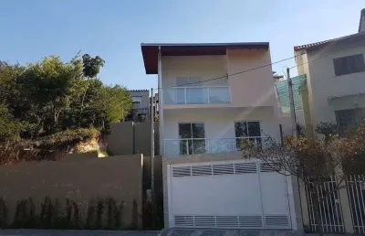 Casa para vender com 3 quartos 1 suítes no bairro região central em caieiras
