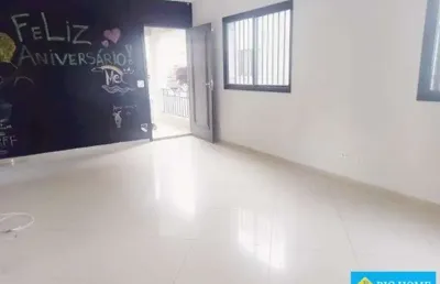 Sobrado em condomínio fechado para locação na vila albertina, ótima localização, próximo ao pão de açúcar, 3 dormitórios (1 suíte) e 4 vagas
