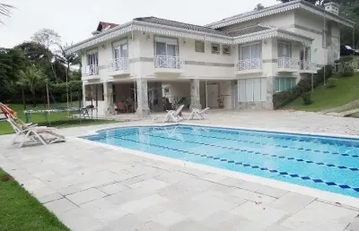 Sobrado em condomínio fechado para locação na roseira em mairiporã, 4 suítes, lazer e vagas