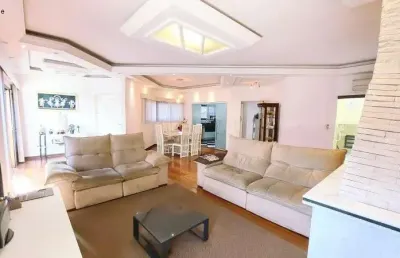 Sobrado todo decorado para venda no jardim frança, local privilegiado, próximo ao shopping trimais, 4 dorms(3 suítes), 7 vagas e lazer