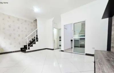 Sobrado em condomínio para locação na vila mazzei, ótima localização, próximo ao shopping metrô tucuruvi e uma variedade de comércios. 2 dormitórios sendo 1 suíte
