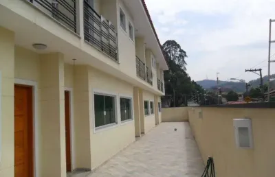 Sobrado em condomínio fechado para venda na vila rosa, excelente localização, próximo ao parque horto florestal, 3 dormitórios (1 suíte) e 2 vagas