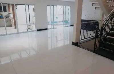 Casa em condomínio fechado para venda no tremembé, excelente localização, ao lado da av. nova cantareira, 4 suítes e 5 vagas