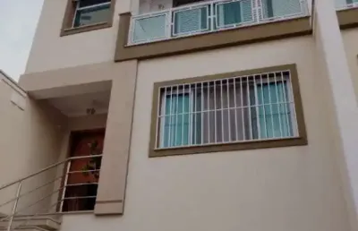 Sobrado residencial para venda na parada inglesa, excelente localização, ao lado do metrô parada inglesa, 3 suítes e 5 vagas de garagem