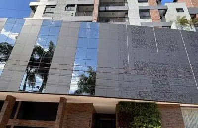Apartamento novo com 02 dormitórios sendo 01 suíte e 01 vaga de garagem área de lazer ampla e completa - praia dos amores