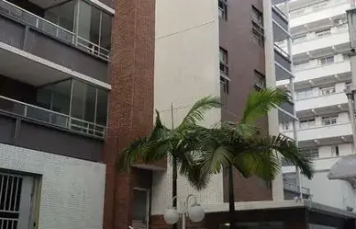 Apartamento de 2 dormitorios,sendo 1 vaga de garagem privativa- avenida atlântica, sendo fudos