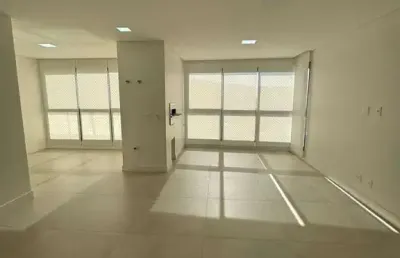 Aconchegante apartamento com 122m² tendo 03 suítes 02 vagas de garagem área de lazer completa no home square residence