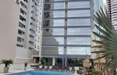 Imóvel com 04 dormitórios sendo 02 suítes 01 vaga de garagem no ed. paraíso para locação - centro de bc