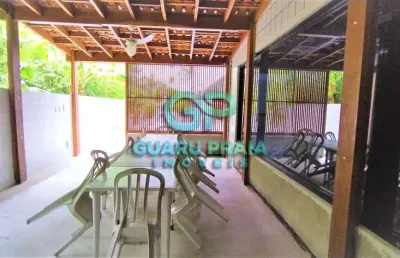 3 dormitórios sendo 1 suíte, sala espaçosa para 2 ambientes, banheiro social, cozinha, área de serviço, 2 vagas de garagem