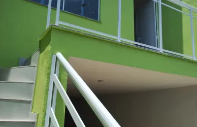 Casa triplex com 2 quartos bairro da luz nova iguaçu