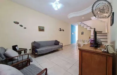 Casa com 3 quartos para alugar na Rua Haiti, Guilhermina, Praia Grande