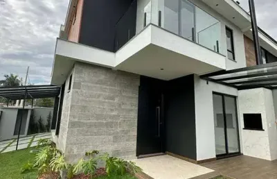 Casa com 4 quartos à venda no Bom Retiro, Joinville 