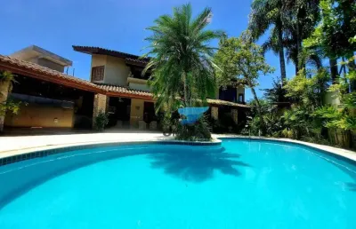 Casa à venda no condomínio acapulco no guarujá | omega imóveis