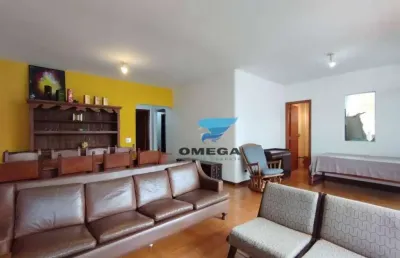 Perto da praia - apartamento com 3 quartos - prédio com piscina e churrasqueira - 2 vagas - praia das pitangueiras, guarujá.