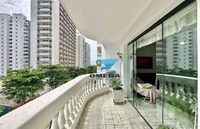 Apartamento à venda na praia das pitangueiras, guarujá, próximo ao mar, 3 suítes, sala para 2 ambientes, varanda com vista mar.